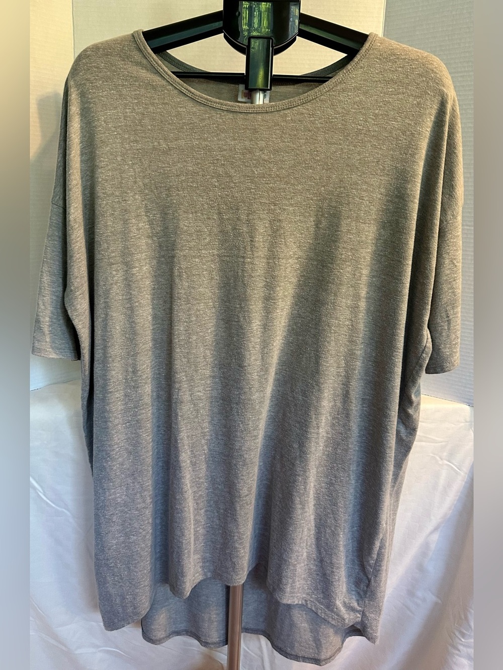 LuLaRoe Relaxed Tunic Tee in Heather Taupe Gray